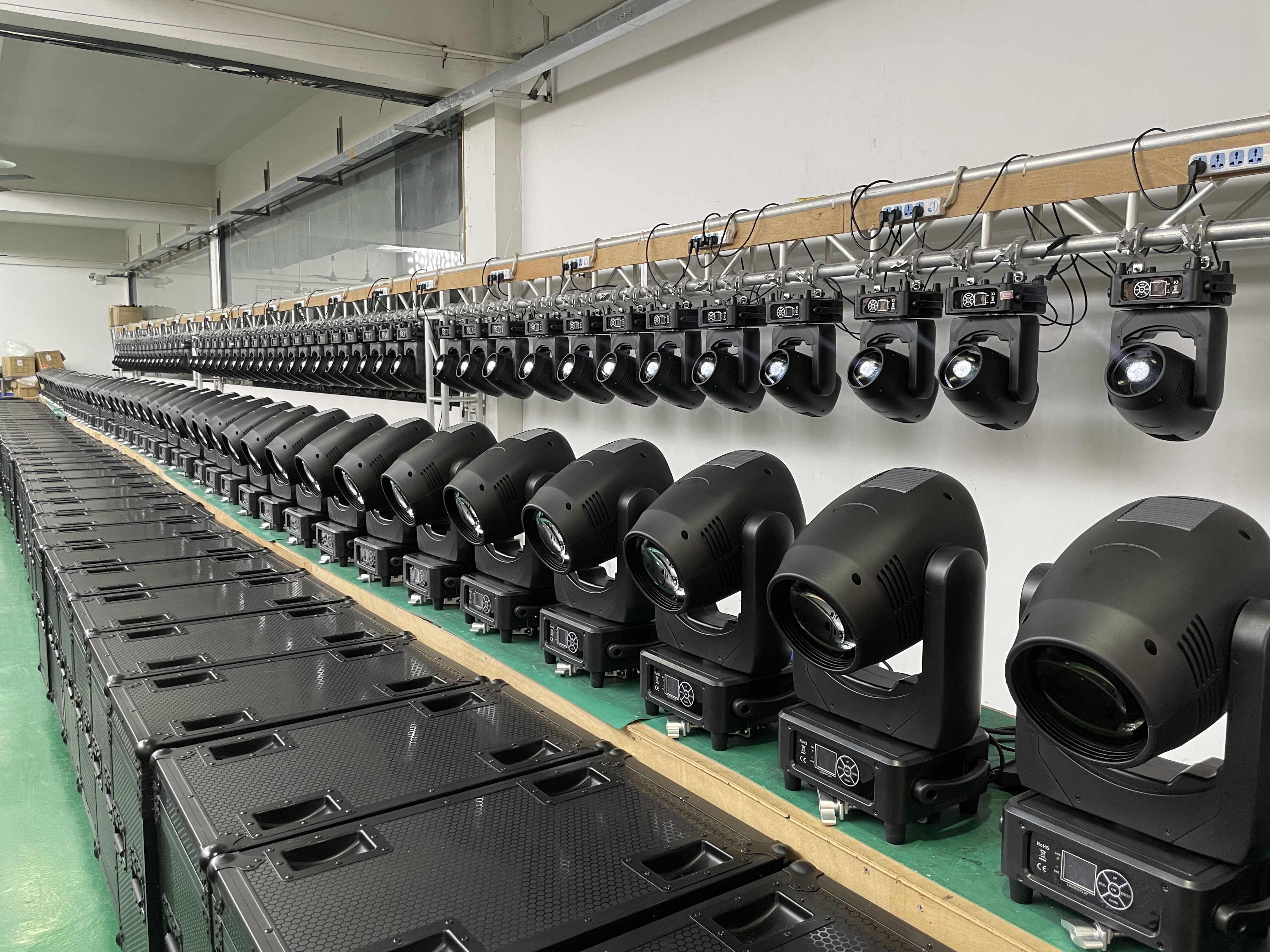 Guangzhou Dj Lights Rgbw Led Wash Sharpy Beam Luz con cabezal móvil